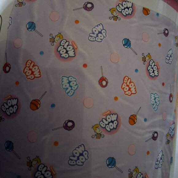 Blow Pop Plush Throw Blanket (50×60) - Picture 6 of 8